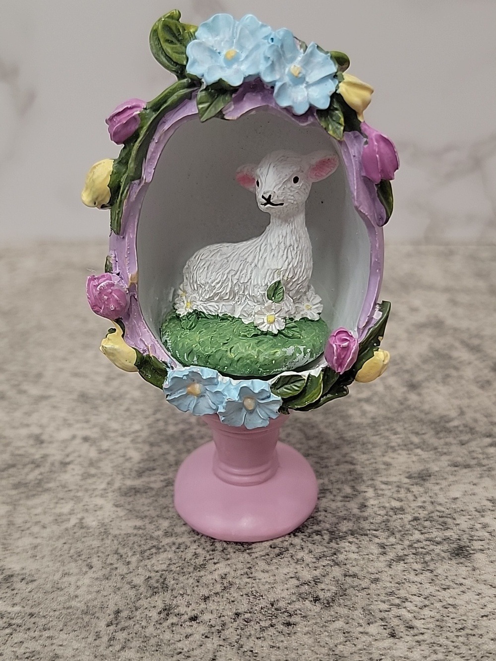 Baby Lamb Easter Egg diorama - Picture 1 of 2